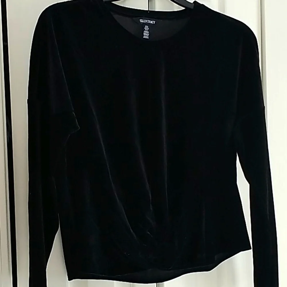 Ellen Tracy black velvet Pullover, Sz M. - Picture 2 of 10